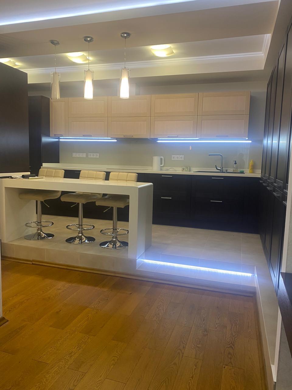 Продажа 2-комнатной квартиры 140 м², Кловский спуск, 7А