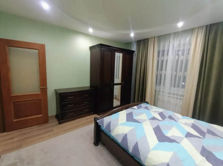 Продажа 3-комнатной квартиры 113 м², Заливная ул.