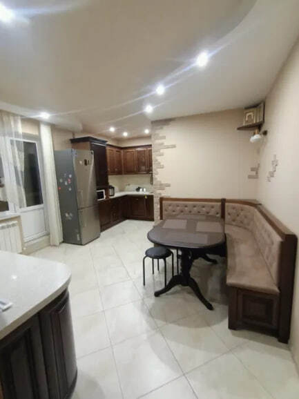 Продажа 3-комнатной квартиры 113 м², Заливная ул.