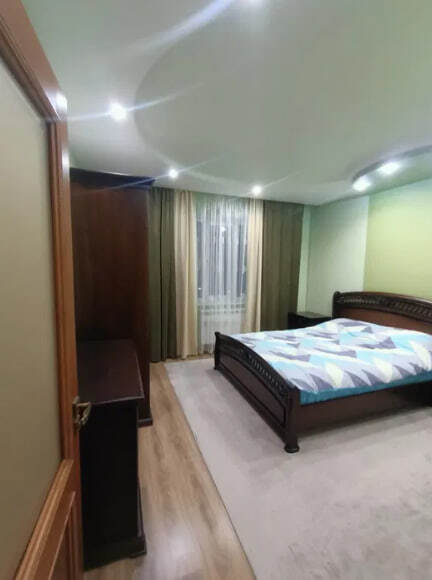 Продажа 3-комнатной квартиры 113 м², Заливная ул.