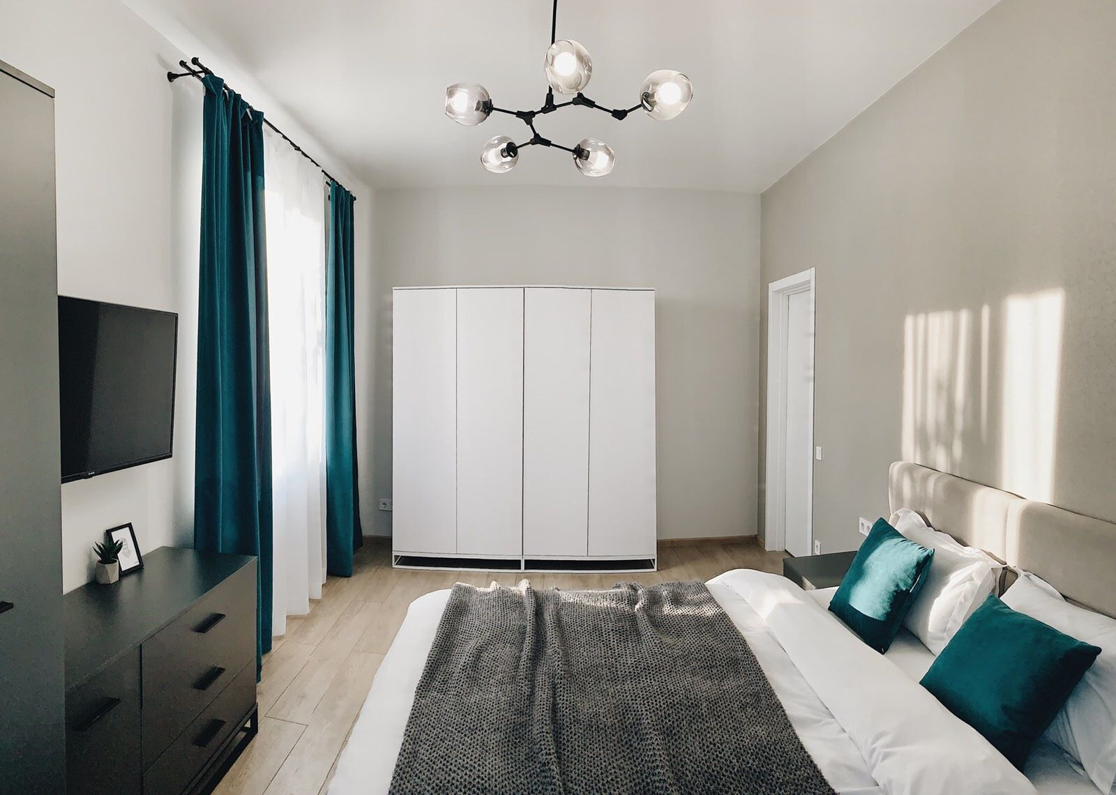 Аренда 2-комнатной квартиры 40 м², Джона Маккейна ул., 20