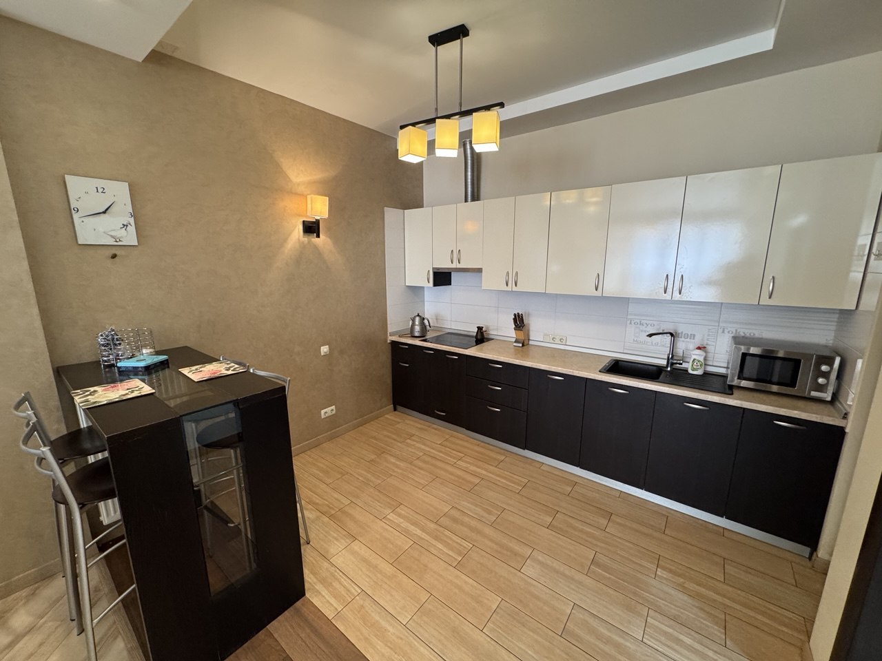 Продажа 2-комнатной квартиры 63 м², 40-летия Обороны Одессы ул., Армейскаая 8г