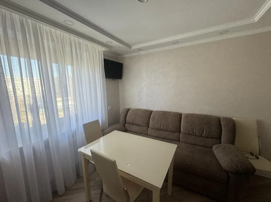 Продаж 1-кімнатної квартири 46.3 м², Михайла Лушпи просп.