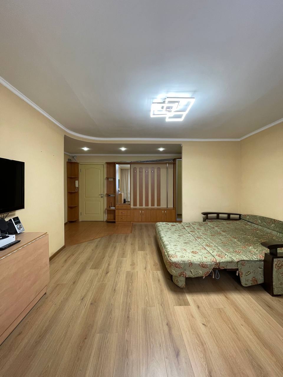 Продаж 2-кімнатної квартири 53 м², Липова вул.