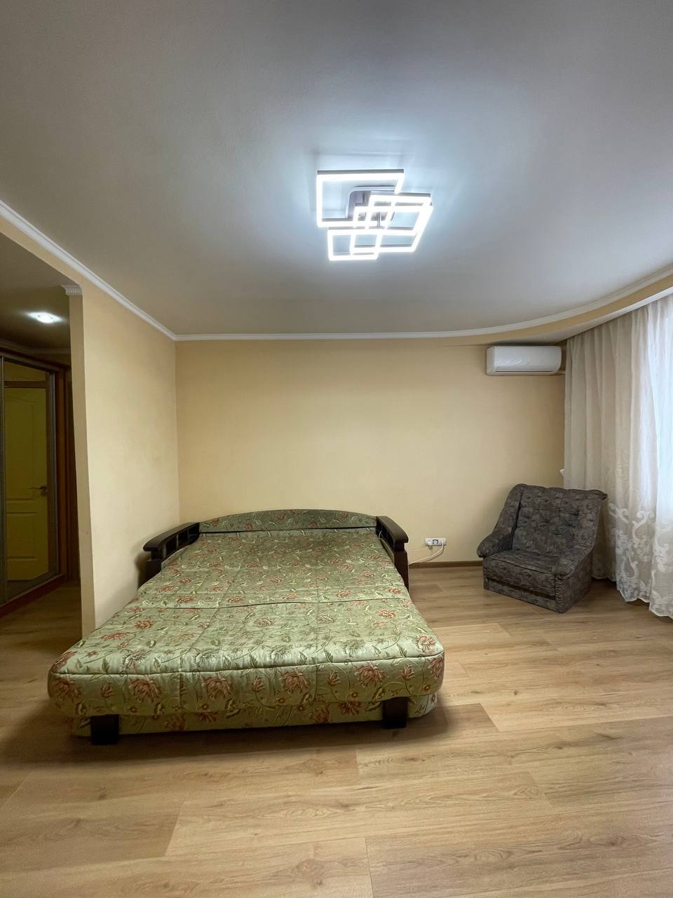 Продаж 2-кімнатної квартири 53 м², Липова вул.