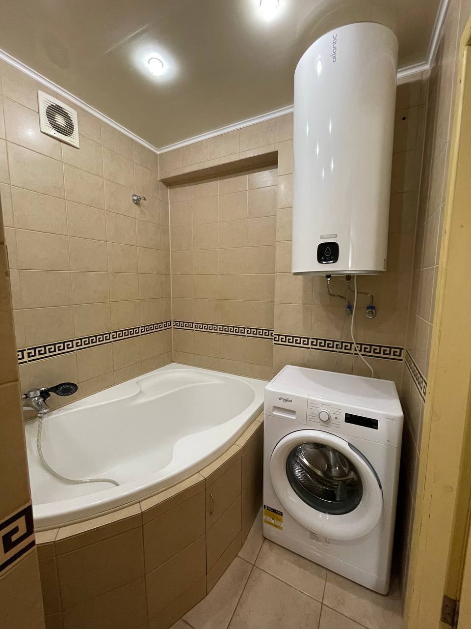 Продаж 2-кімнатної квартири 53 м², Липова вул.