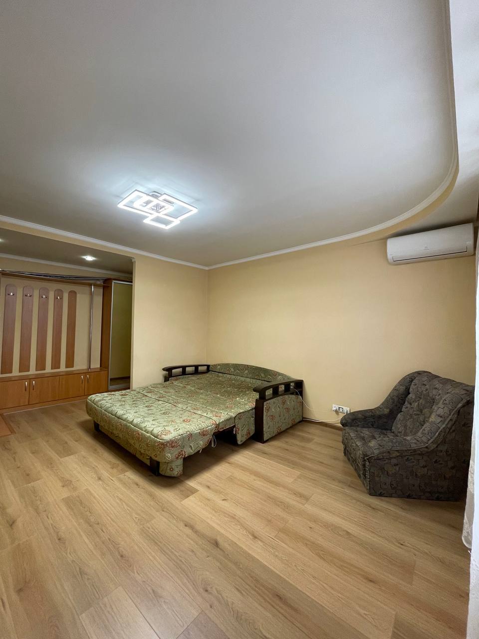 Продаж 2-кімнатної квартири 53 м², Липова вул.