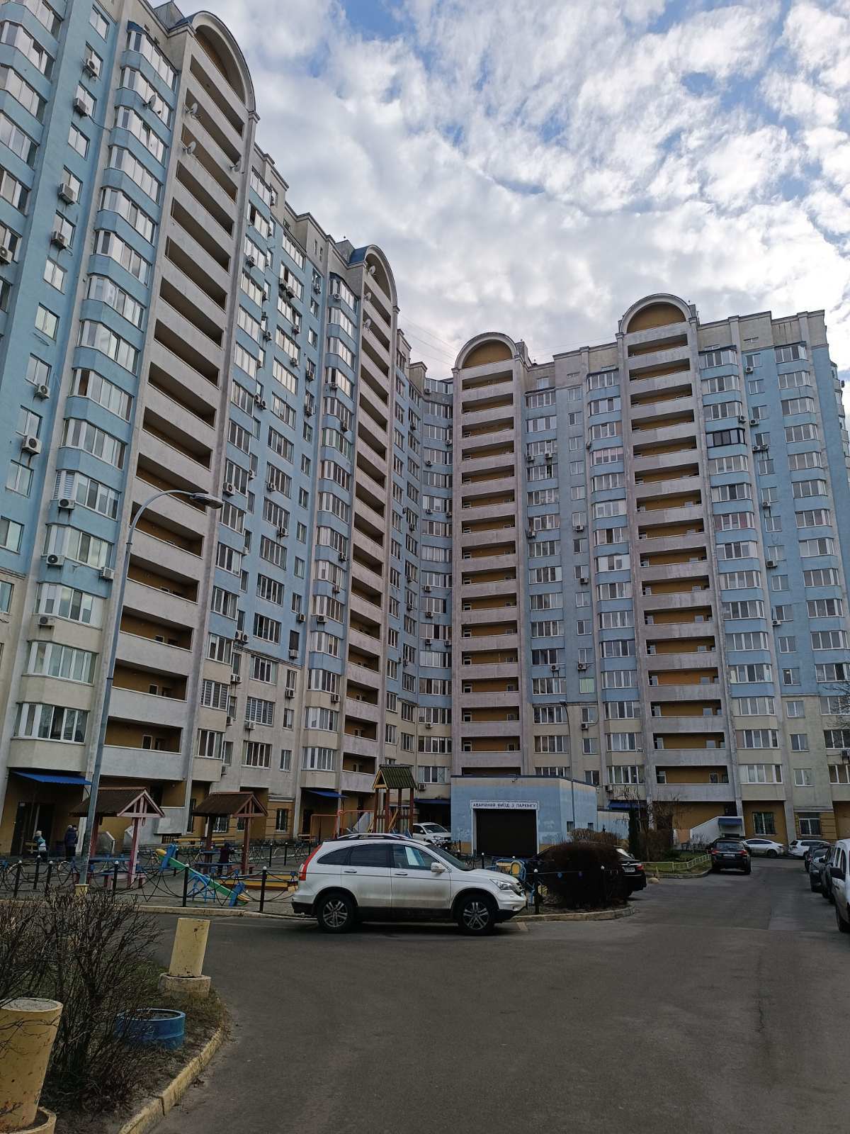 Аренда 3-комнатной квартиры 130 м², Бориспольская ул., 12В