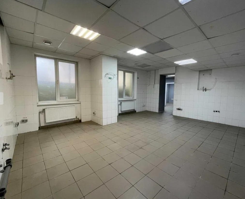 Оренда приміщення вільного призначення 130 м², Пішонівська вул.
