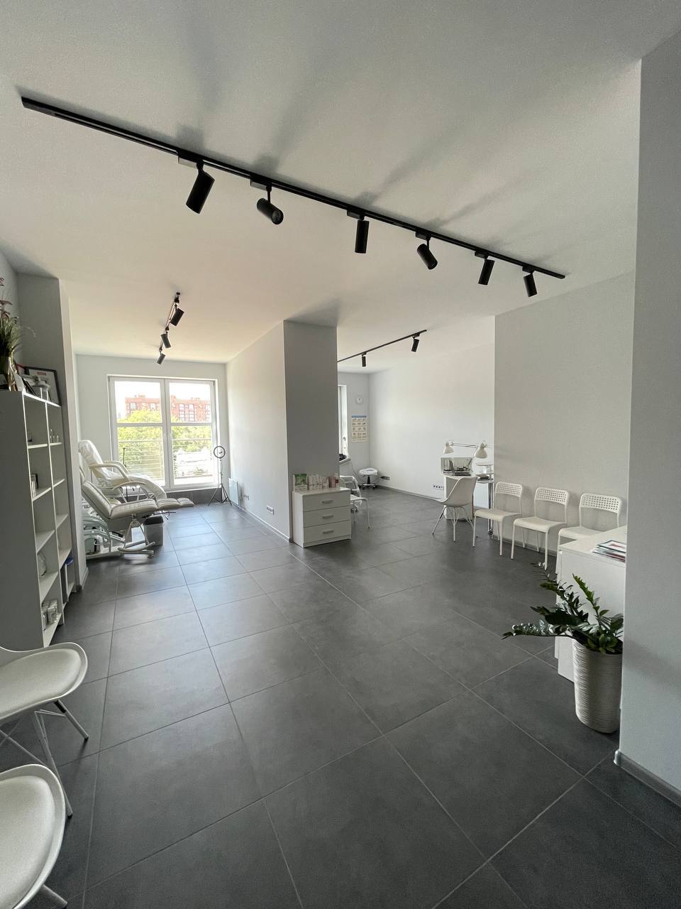 Продажа офиса 65 м², Дмитрия Яворницкого просп.