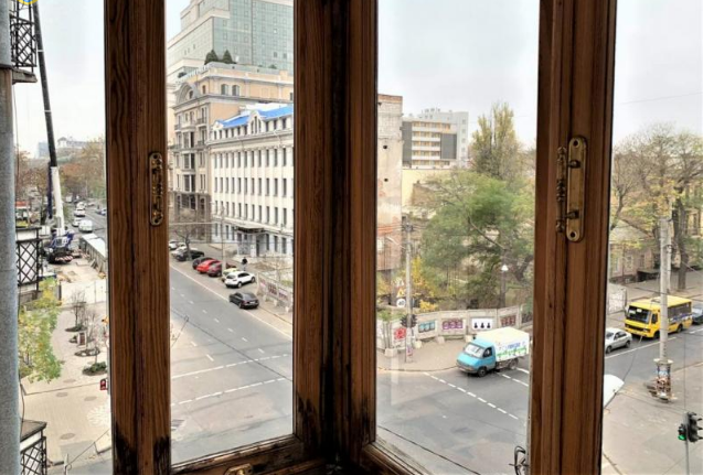 Продаж 3-кімнатної квартири 81 м², Осипова вул.