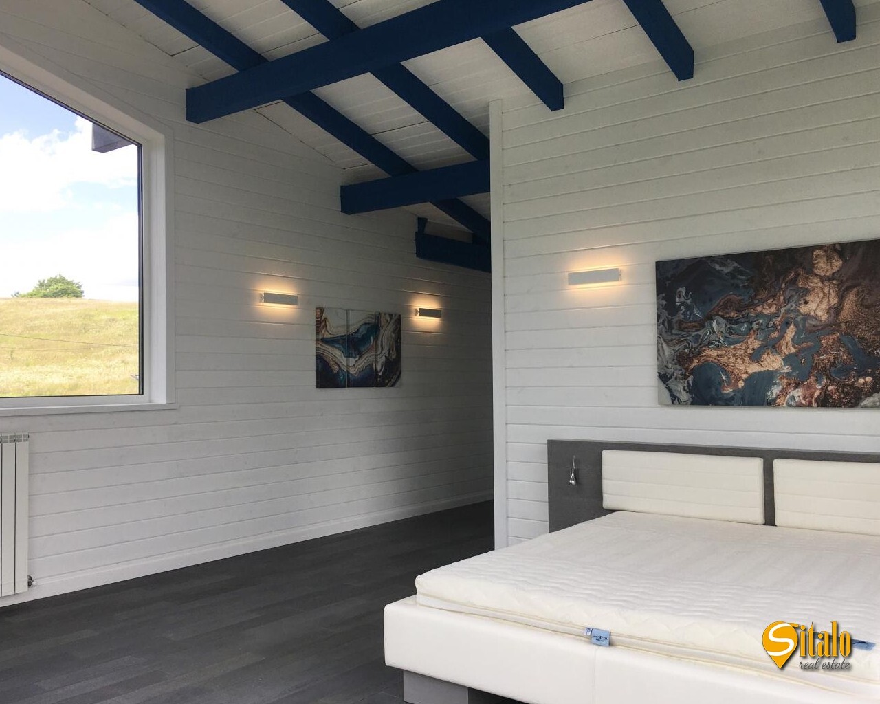 Продаж будинку 230 м²