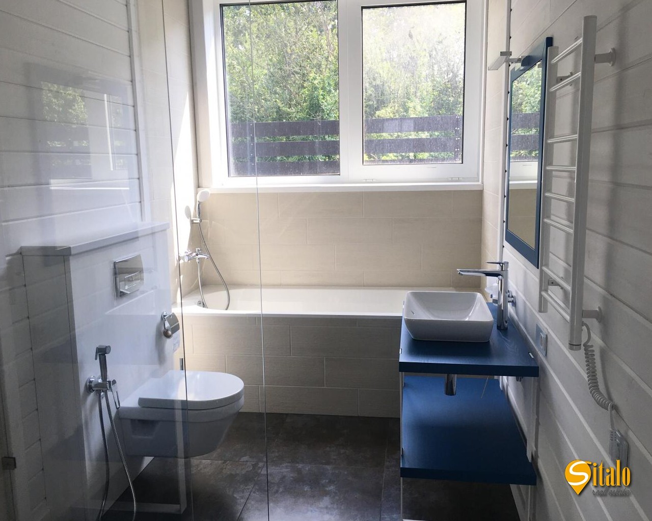 Продаж будинку 230 м²