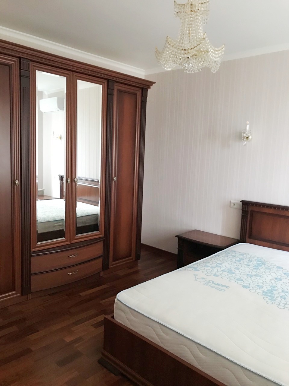 Аренда 3-комнатной квартиры 82 м², Михаила Омельяновича-Павленко ул., 13