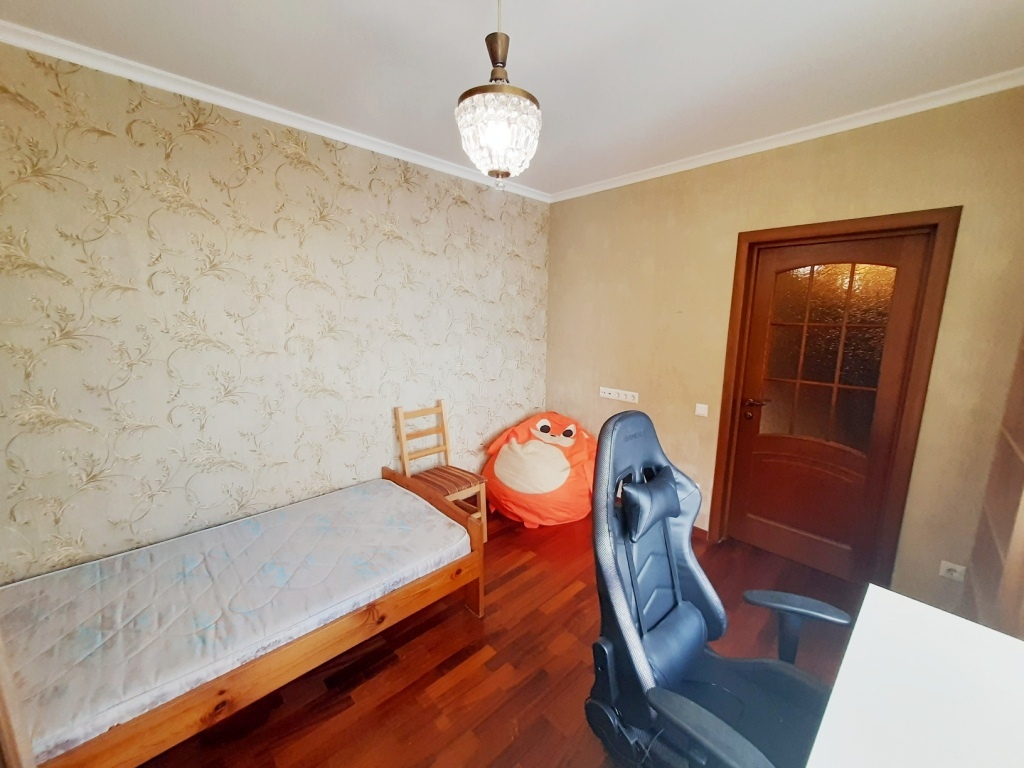 Аренда 3-комнатной квартиры 82 м², Михаила Омельяновича-Павленко ул., 13