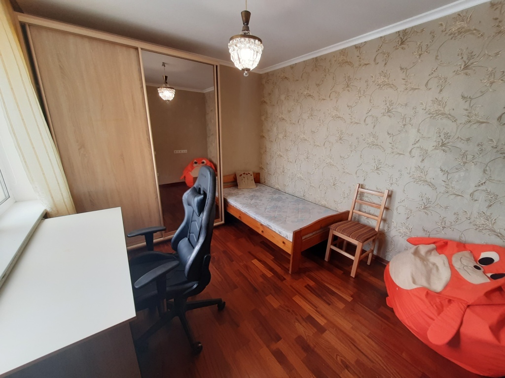 Аренда 3-комнатной квартиры 82 м², Михаила Омельяновича-Павленко ул., 13