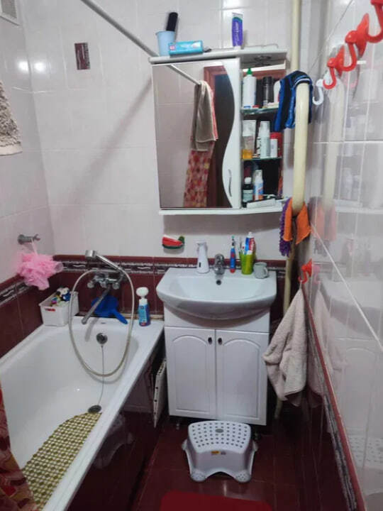 Продажа 3-комнатной квартиры 63.4 м², Героев Крут ул.