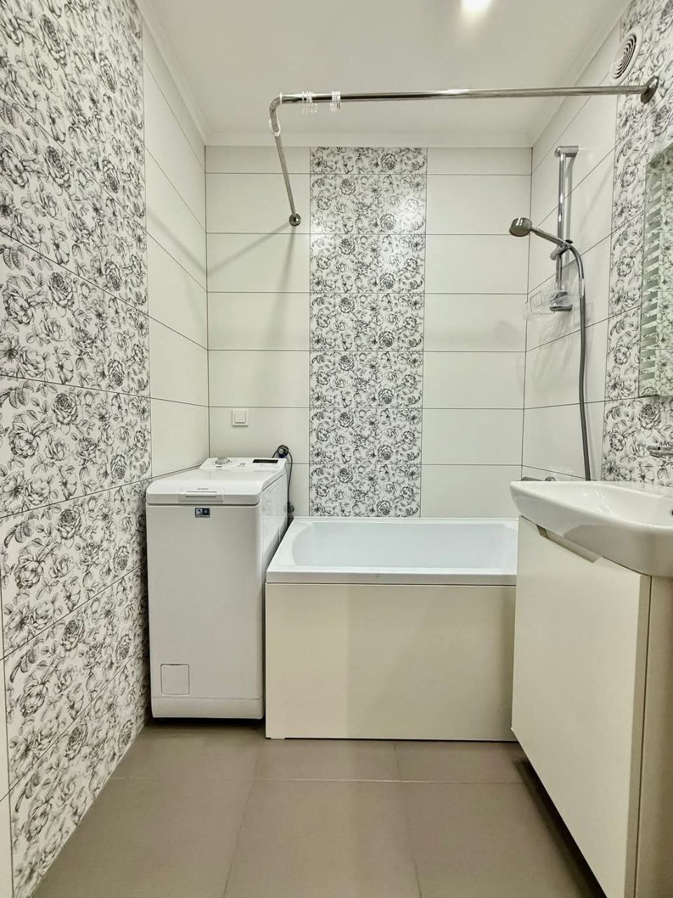 Продажа 3-комнатной квартиры 67 м², Тополь 3 ул., 21 К1