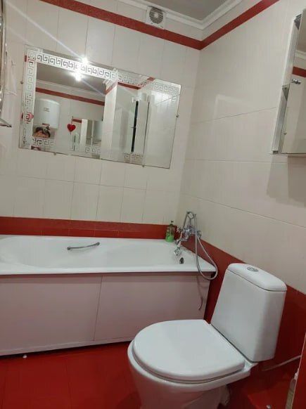Продаж 2-кімнатної квартири 54.5 м², Харківська вул.