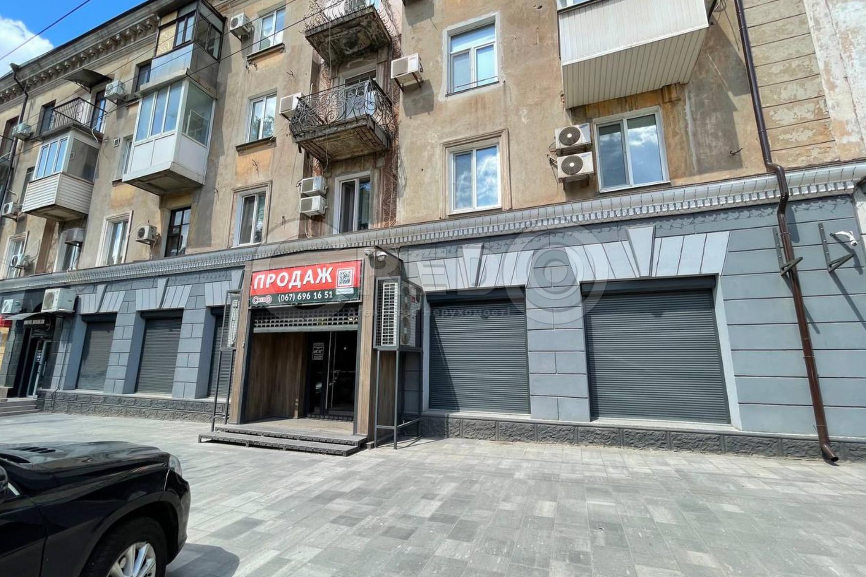 Оренда торговельного приміщення 207 м², Комерційна вул.