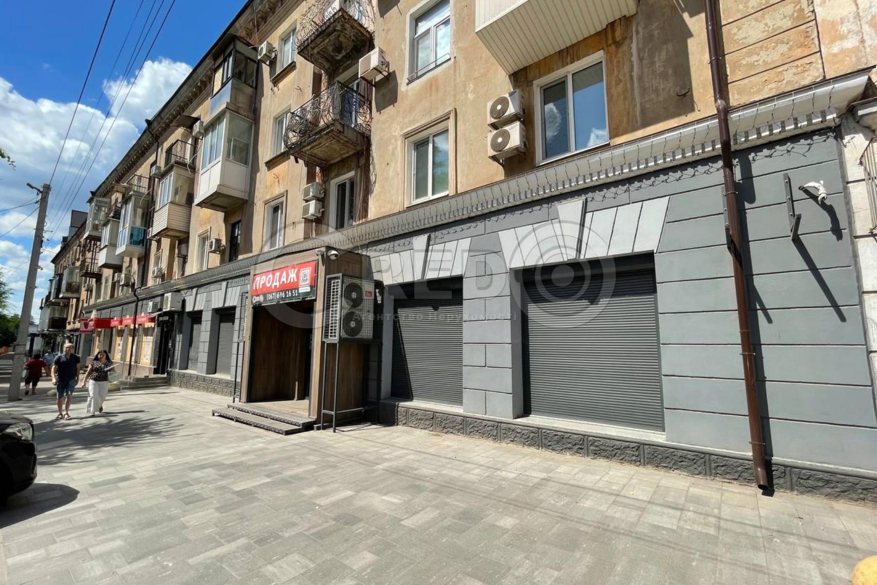 Оренда торговельного приміщення 207 м², Комерційна вул.
