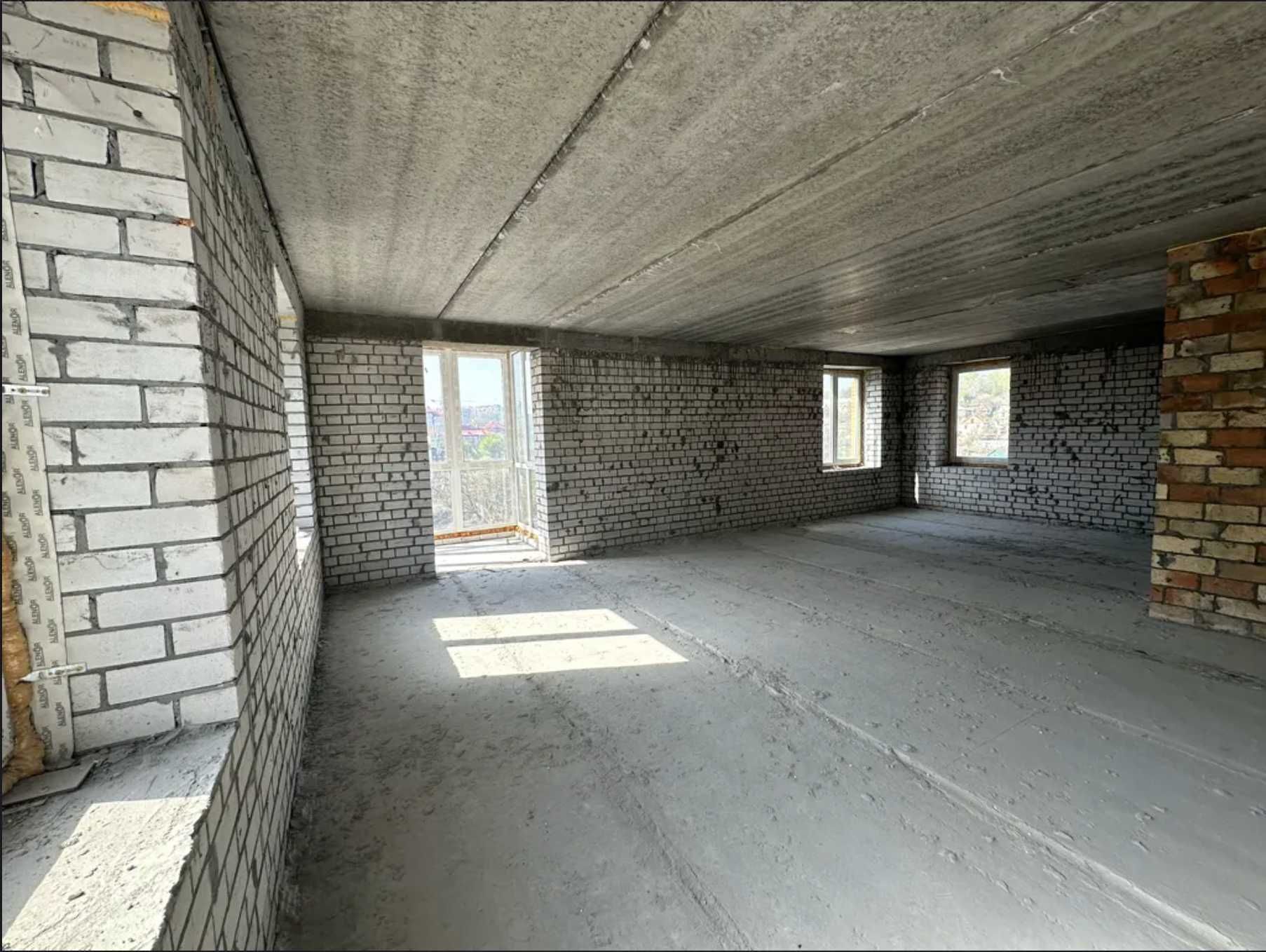 Продаж квартири з вільним плануванням 65.3 м², Мандриківська вул.