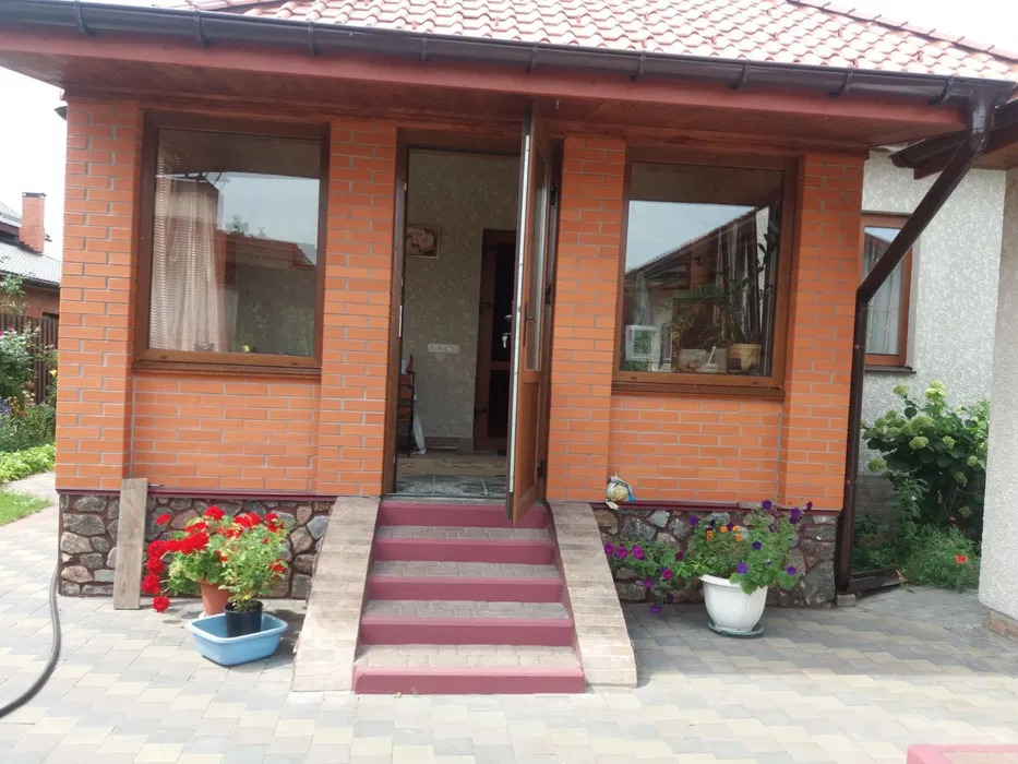 Продаж будинку 100 м²