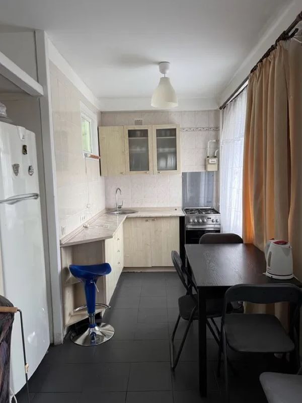 Аренда 2-комнатной квартиры 45 м², Кирилловская ул., 124