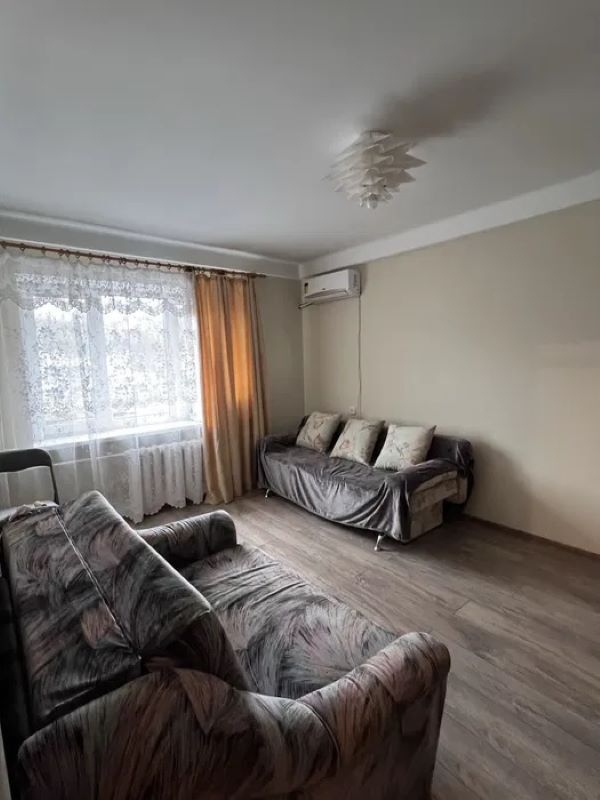 Аренда 2-комнатной квартиры 45 м², Кирилловская ул., 124