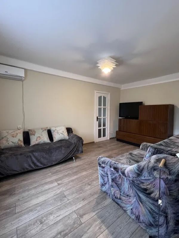 Аренда 2-комнатной квартиры 45 м², Кирилловская ул., 124