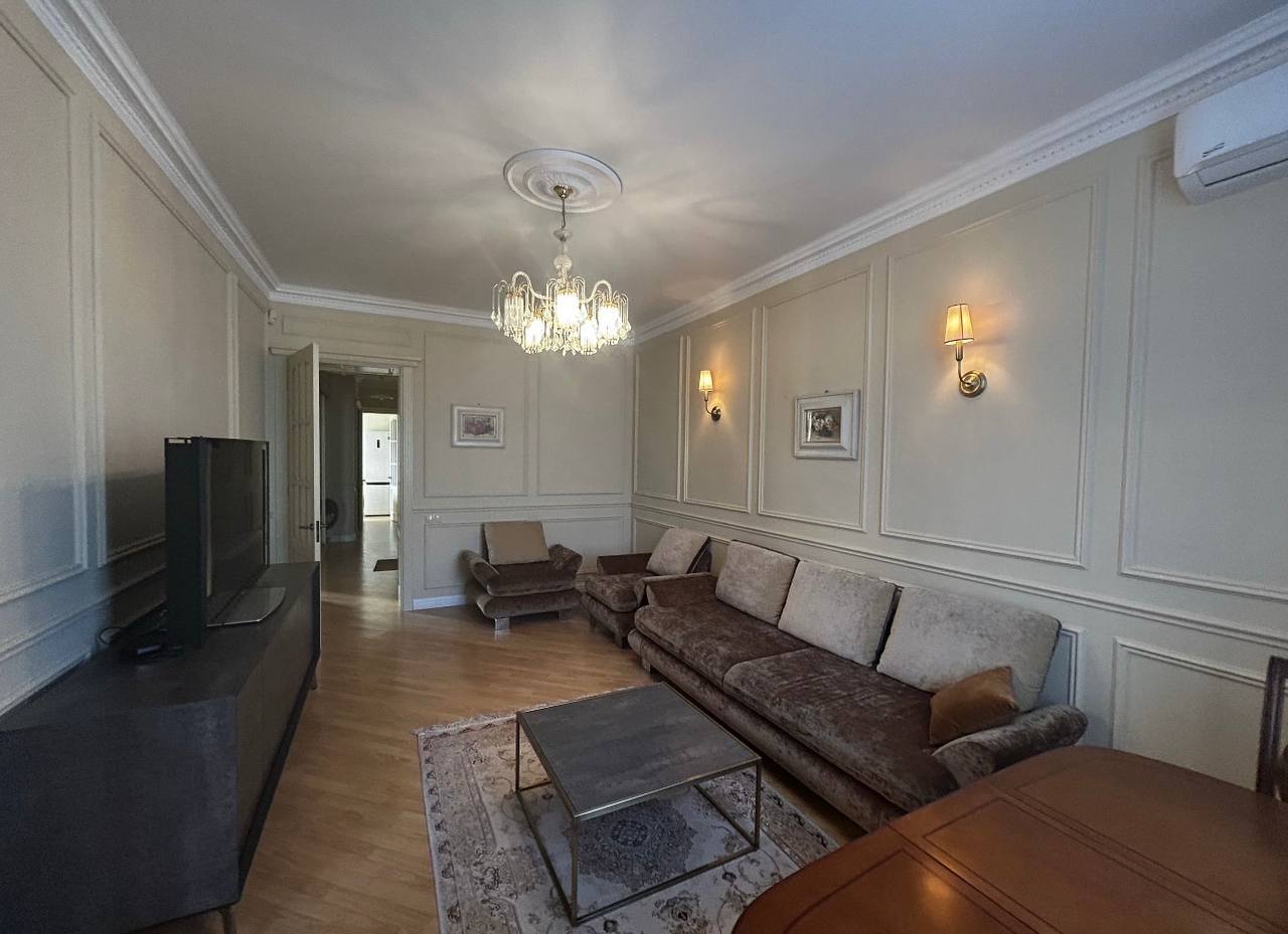 Оренда 3-кімнатної квартири 75 м², Лисенка вул., 8