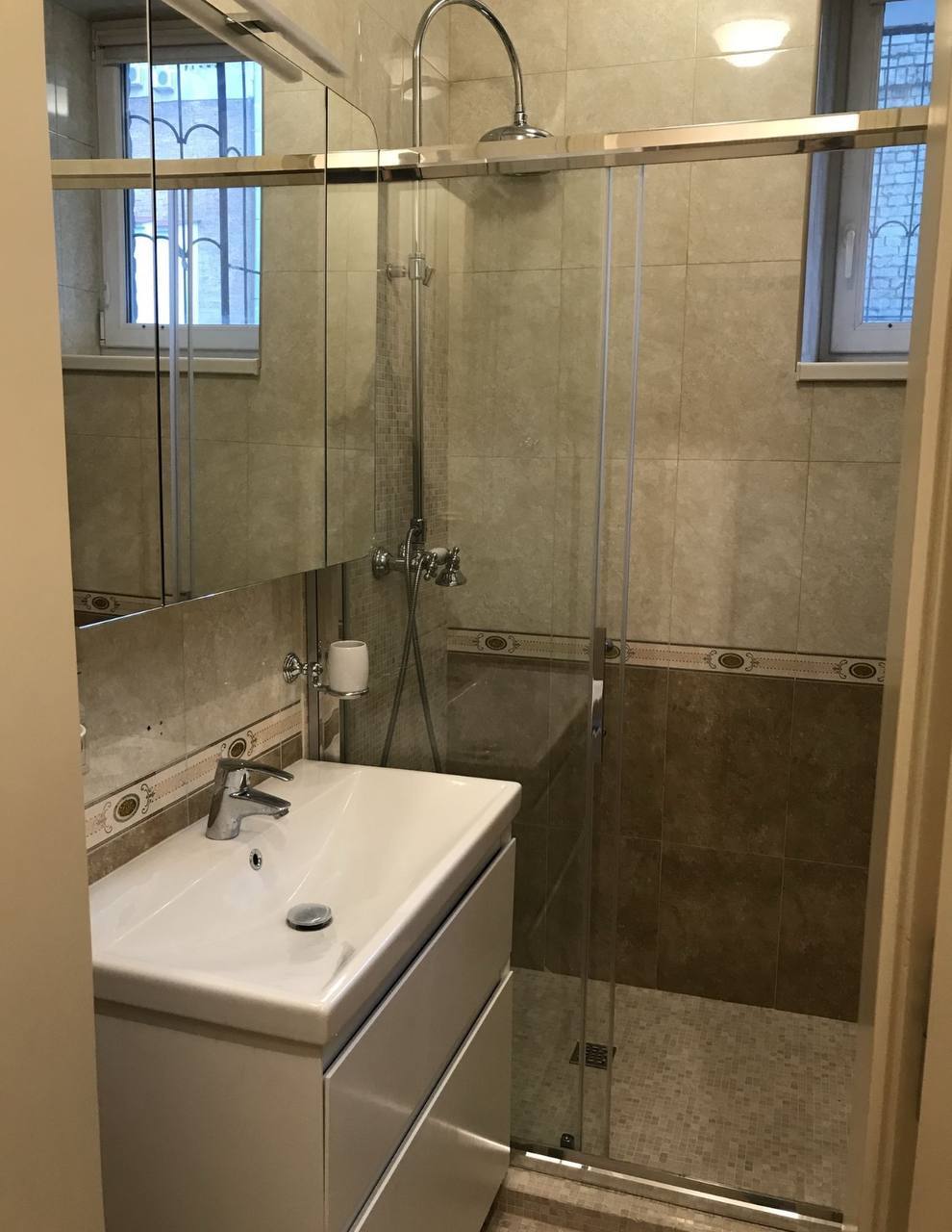 Оренда 3-кімнатної квартири 75 м², Лисенка вул., 8