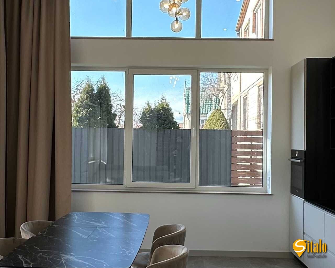 Продажа дома 200 м², 1-я Озерная ул.