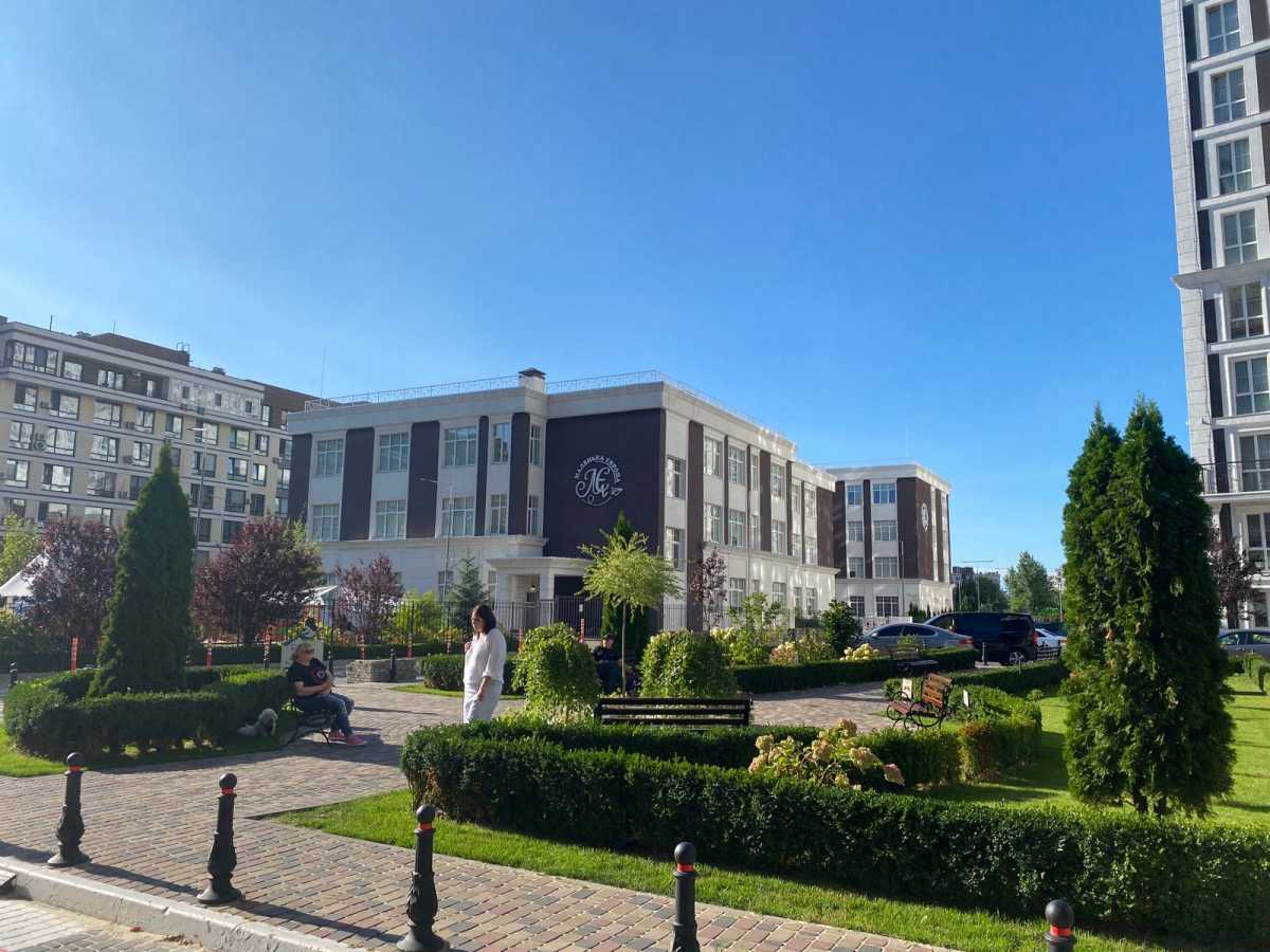 Оренда приміщення вільного призначення 165 м², Михайла Максимовича вул.