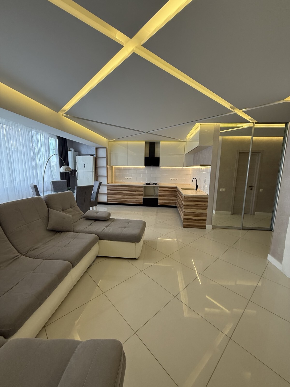 Продажа 3-комнатной квартиры 86 м², Сурикова 2-й пер., 2А