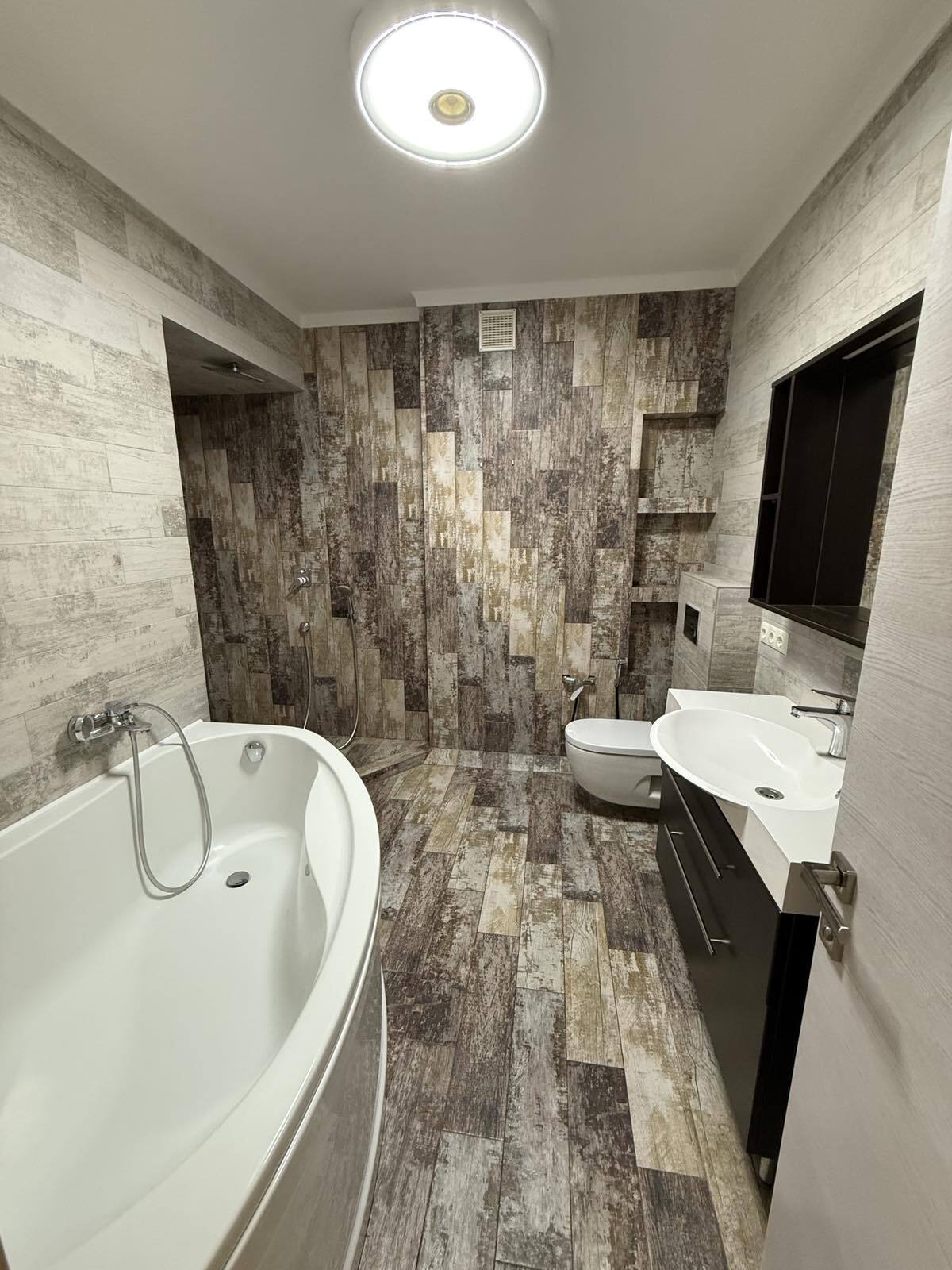 Продажа 3-комнатной квартиры 86 м², Сурикова 2-й пер., 2А