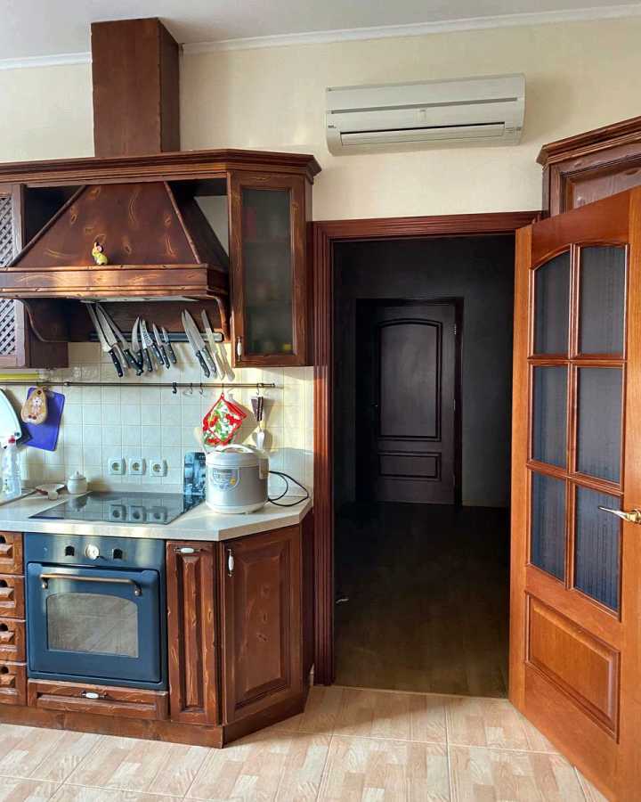 Аренда дома 300 м², Старокиевская ул.