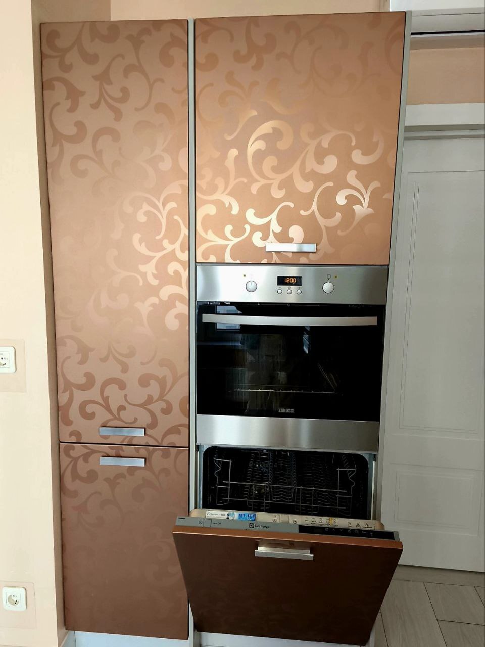 Продажа 2-комнатной квартиры 60 м², Каманина ул., 16А/3