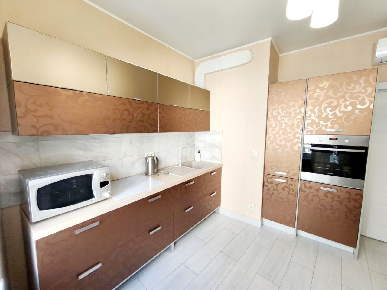 Продажа 2-комнатной квартиры 60 м², Каманина ул., 16А/3