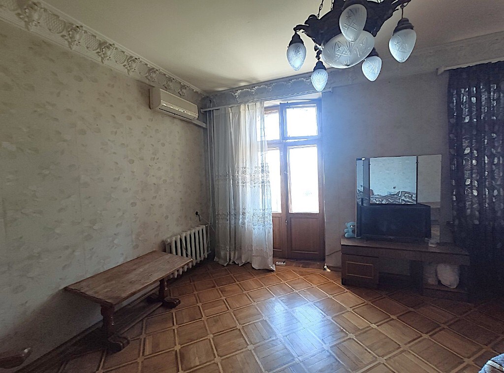 Продажа 4-комнатной квартиры 148 м², Карантинная ул., 14
