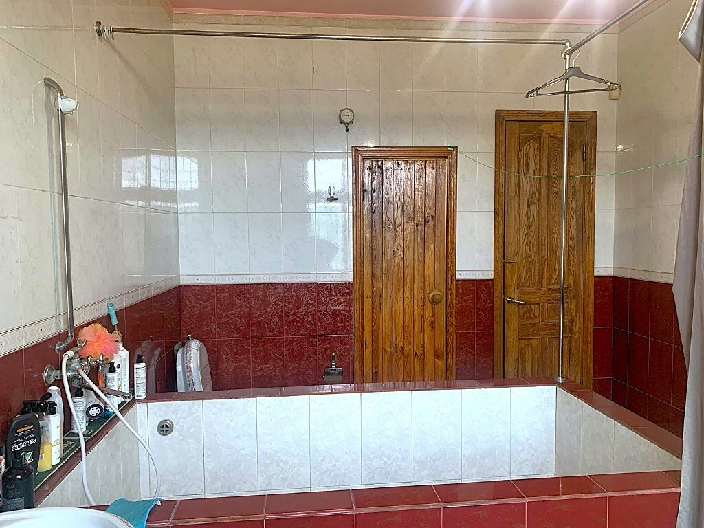Продажа 4-комнатной квартиры 148 м², Карантинная ул., 14