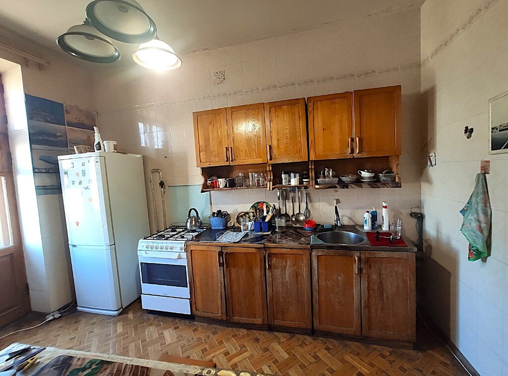 Продажа 4-комнатной квартиры 148 м², Карантинная ул., 14