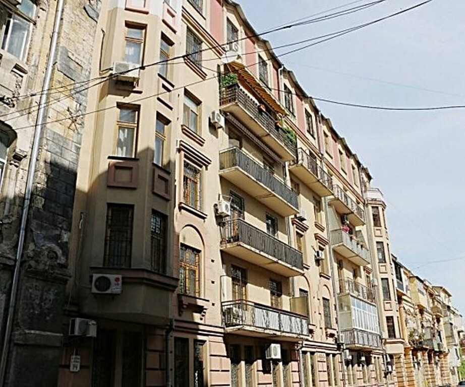Продажа 4-комнатной квартиры 148 м², Карантинная ул., 14