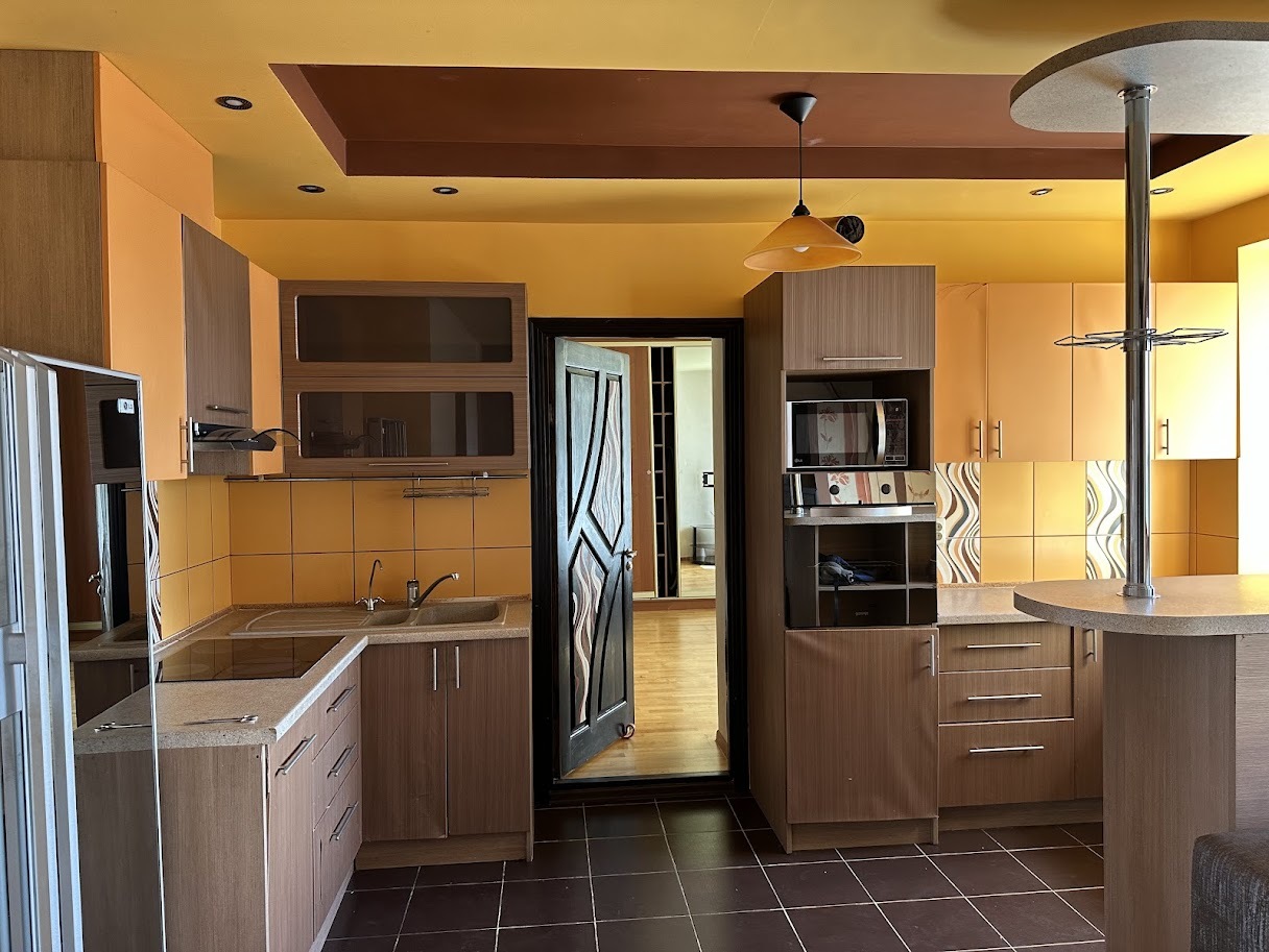 Продаж 2-кімнатної квартири 75 м², Макіївський пров., 10А