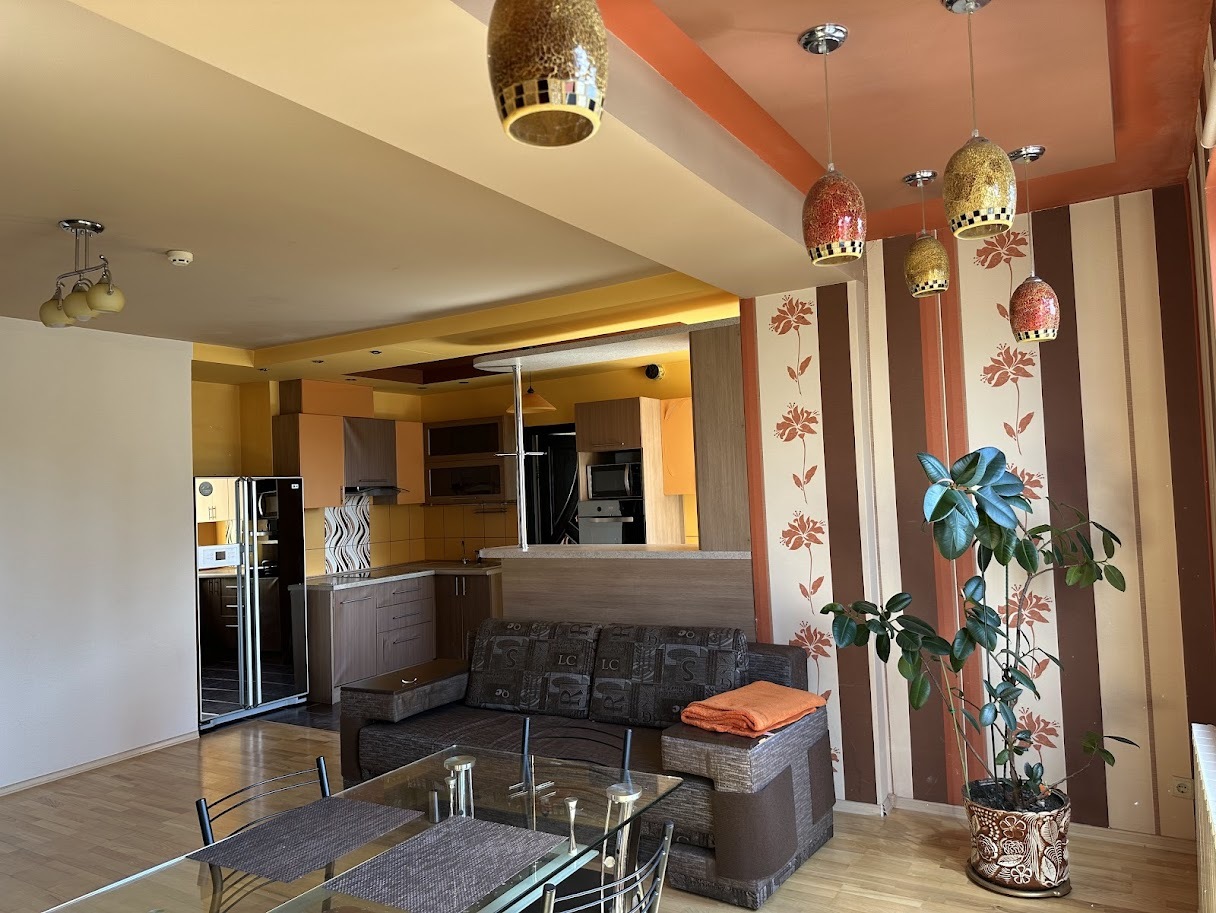 Продаж 2-кімнатної квартири 75 м², Макіївський пров., 10А