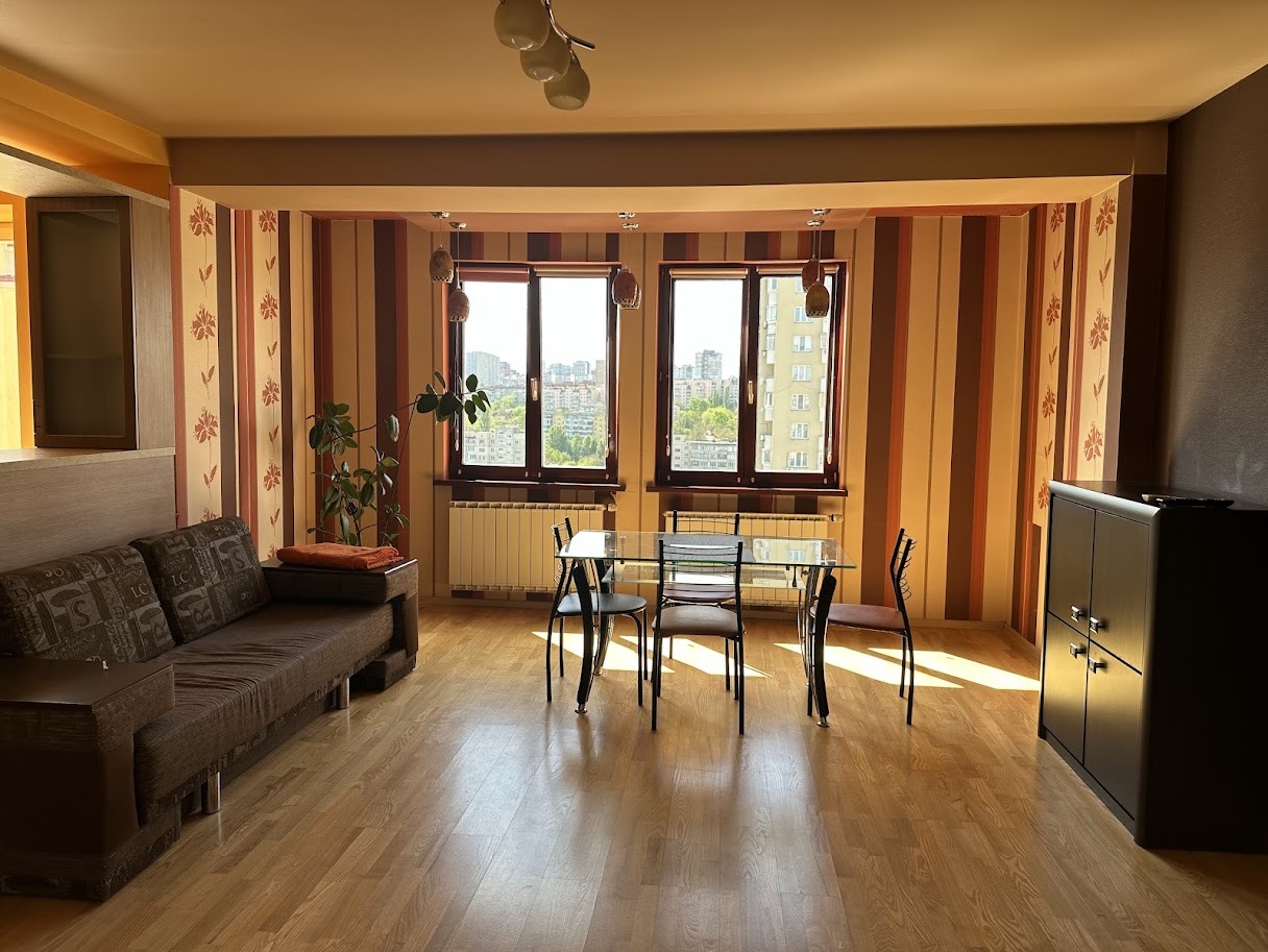 Продаж 2-кімнатної квартири 75 м², Макіївський пров., 10А