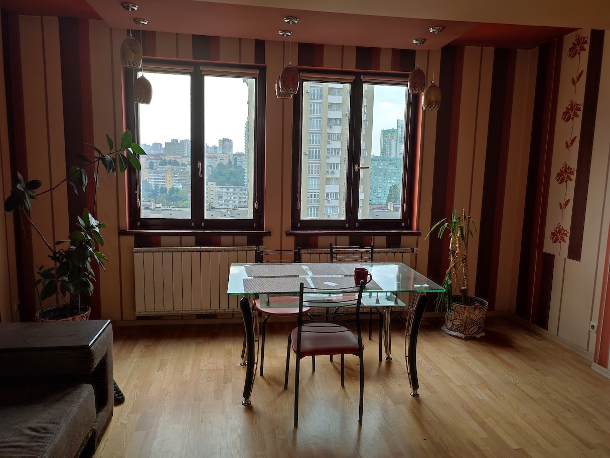 Продаж 2-кімнатної квартири 75 м², Макіївський пров., 10А