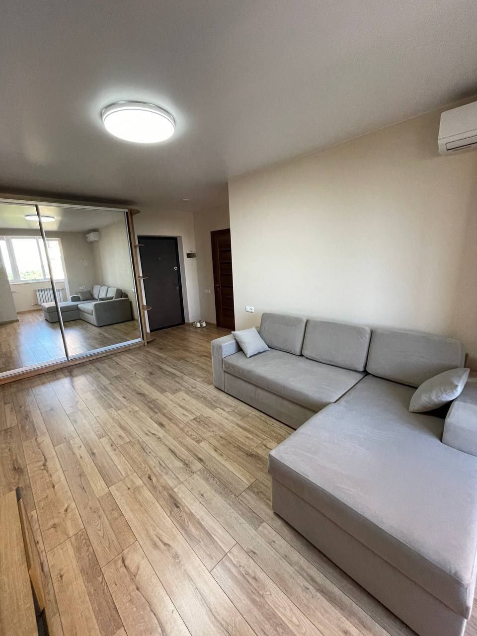 Оренда 1-кімнатної квартири 42 м², Слави бул.