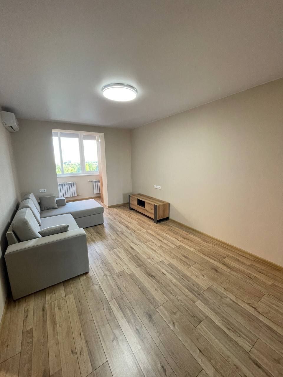 Оренда 1-кімнатної квартири 42 м², Слави бул.