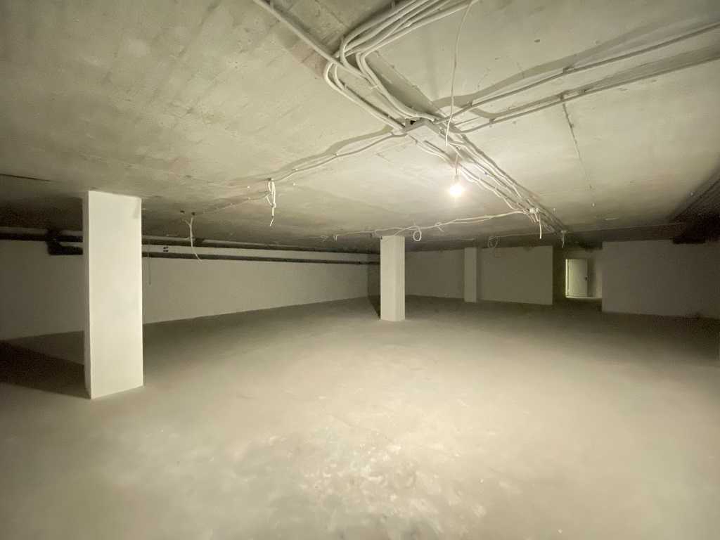 Оренда приміщення вільного призначення 2510 м², Романа Шухевича просп.